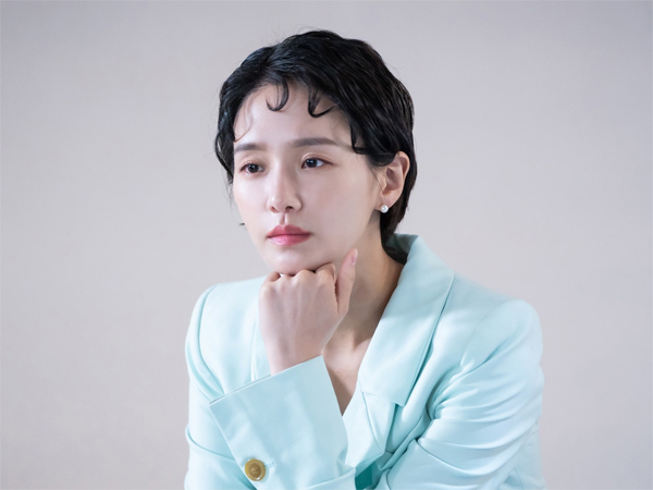 Potret Park Gyu Young Jadi 'Bucin Seni' di Drama 'Dali and Cocky Prince'
