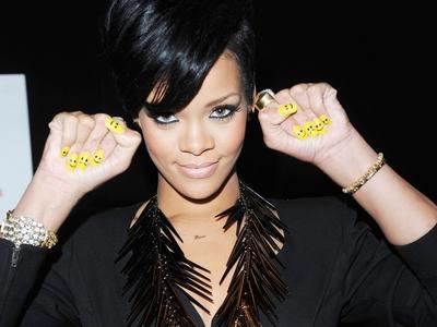Rihanna Tekuni Album Ketujuh