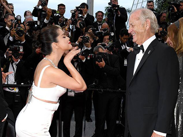 Pose Bareng Aktor 68 Tahun, Selena Gomez Ungkap Keinginan 'Menikah'