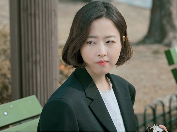 Transformasi Park Bo Young Jadi Pengacara Tempramental di Drama Fantasi 'Abyss'