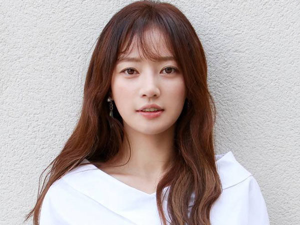 Tinggalkan JYP, Aktris Song Ha Yoon Gabung Agensi Lee Dong Wook dan Kim Ji Won