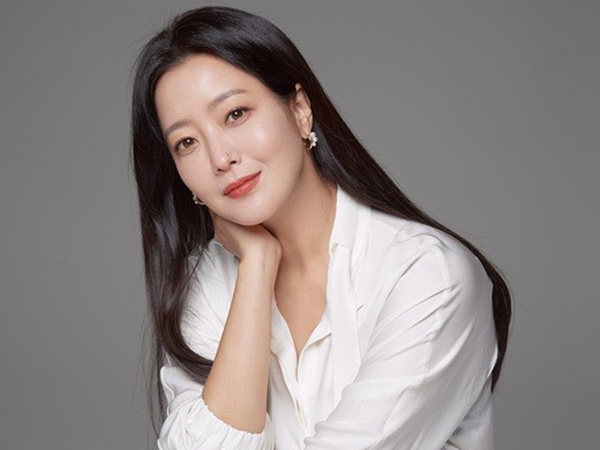 Kim Hee Sun Dikabarkan Bintangi Drama Fantasi Baru