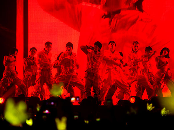 G-Dragon Buat Heboh Saat Turun Panggung di Konser 'Act III M.O.T.T.E in Jakarta'