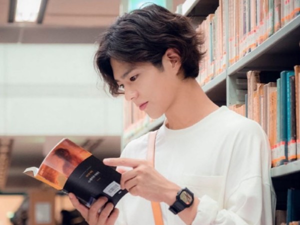 Tampannya Park Bo Gum Jadi Kutu Buku di Teaser Terbaru Drama 'Encounter'