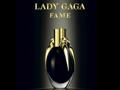 Demi Parfum, Gaga Tampil Berani