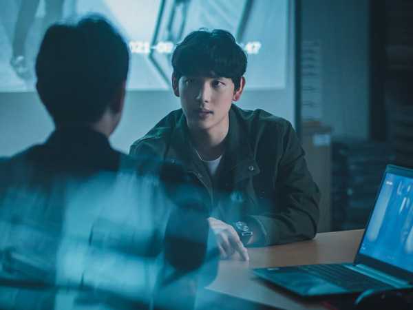 Potret Im Siwan di Drama Baru Bareng Go Ah Sung