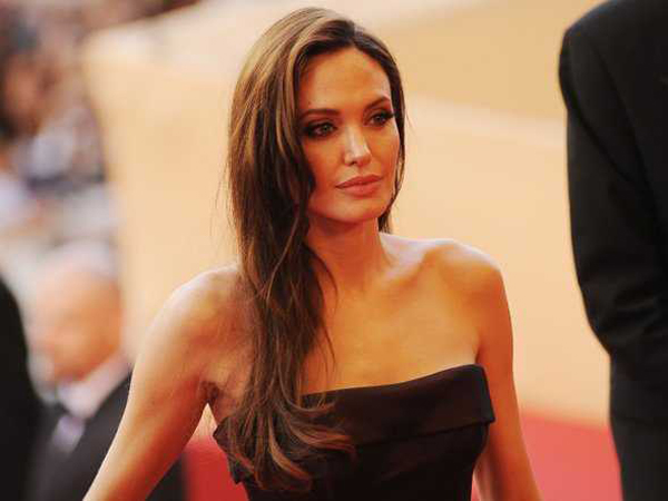 Demi Facial, Angelina Jolie Habiskan 300 Juta!