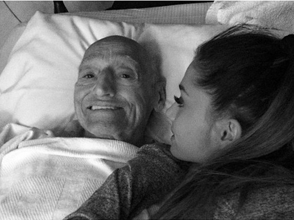 Fans Dukung Kesembuhan Kakek Ariana Grande di Twitter
