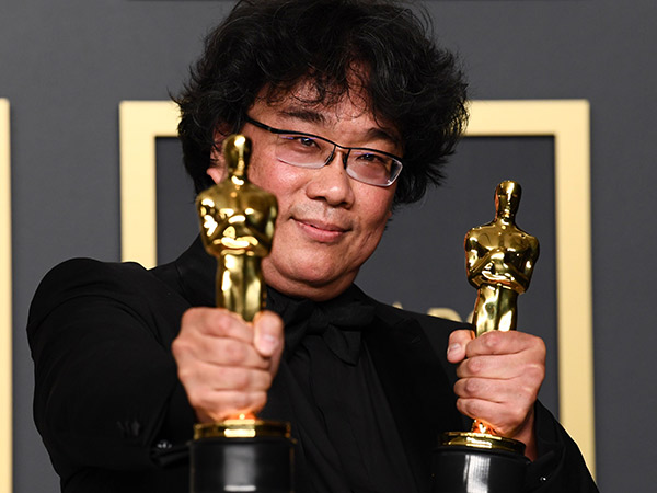Bong Joon Ho Berterima Kasih Pada Sosok Ini Saat Menangkan Sutradara Terbaik #Oscars
