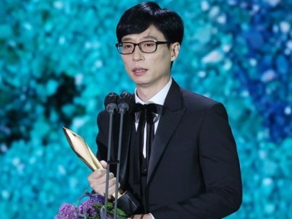 Netizen Kritik Sejumlah Aktor yang Tak Hormati Yoo Jae Suk di Baeksang Arts Awards