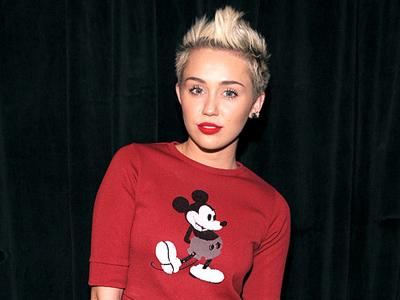 Miley Cyrus Malu Dengarkan Lagunya Sendiri?