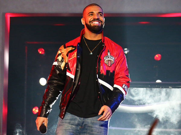 Apresiasikan Penggemar, Drake Undang Pemenang Olimpiade 2016 Datang ke Konsernya