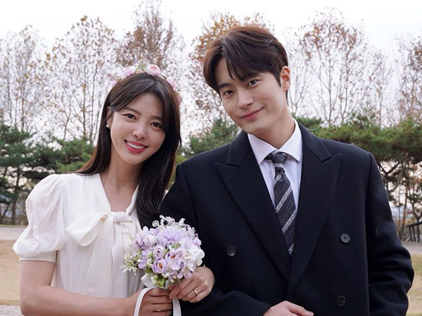 Uhm Hyun Kyung Umumkan Kehamilan, Akan Menikah Setelah Cha Seo Won Keluar Wamil