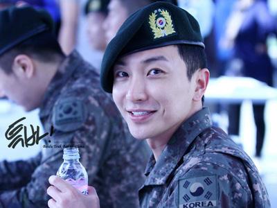Lepas Masa Duka, Leeteuk Super Junior  Kembali ke Pangkalan Militer