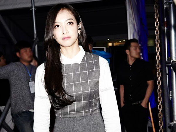 Victoria f(x) Ikut Buka Suara Soal Rumor Pembatalan Kontraknya dengan SM Entertainment
