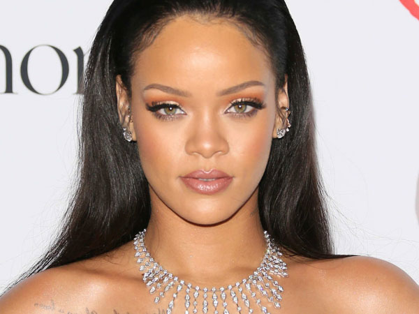 Rihanna Akhiri Hubungan Dengan Miliarder Arab Saudi Hanya Karena Alasan Kecil Ini!