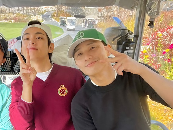 Park Seo Joon dan V BTS Main Golf Bareng 'Yeontan'