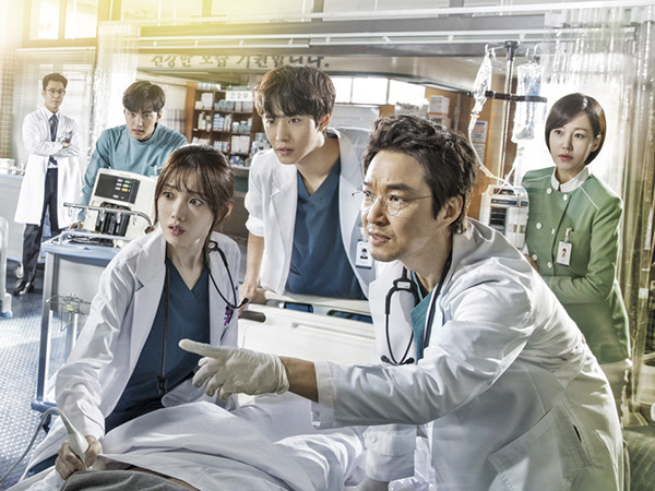 Baru Episode Satu, Drama Romantic Doctor Kim 2 Tembus Rating Dua Digit