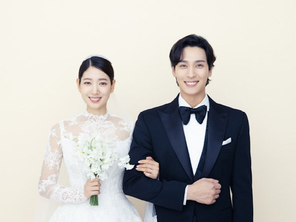 Resmi Menikah, Park Shin Hye dan Choi Tae Joon Bagikan Foto Pernikahan