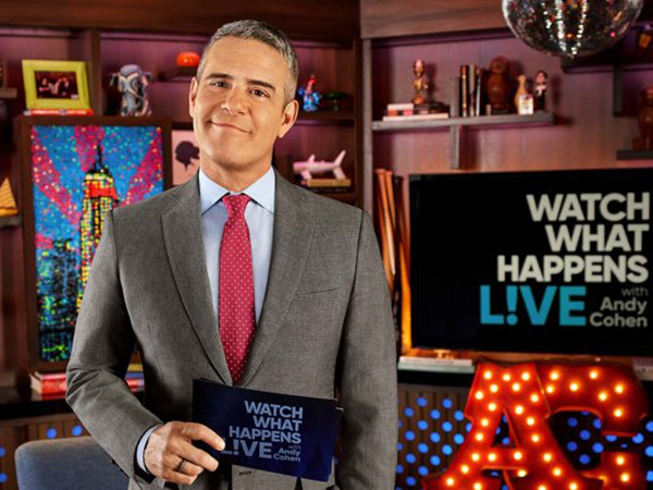 Presenter Andy Cohen Positif Corona