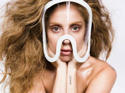 Lady Gaga akan Manggung di Luar Angkasa 2015!