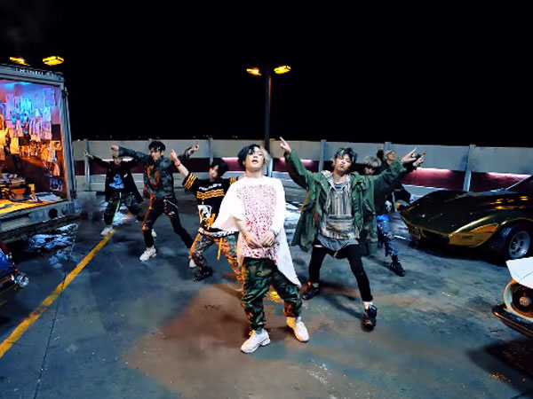 iKON Tampil Futuristik dan Swag Bawakan Konsep Baru di MV Comeback 'Bling Bling'