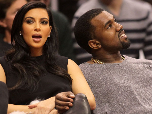 Penampilan Perdana Kim Kardashian Bersama Kanye West Pasca Gangguan Mental