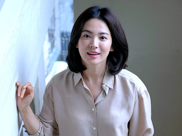 Penampilan Perdana Song Hye Kyo di Publik Jelang Main Drama 'Boyfriend', Santai nan Cantik!