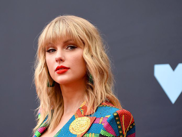 Konflik dengan Label hingga Dicekal Nyanyikan Lagunya Sendiri, Taylor Swift Minta Bantuan Fans