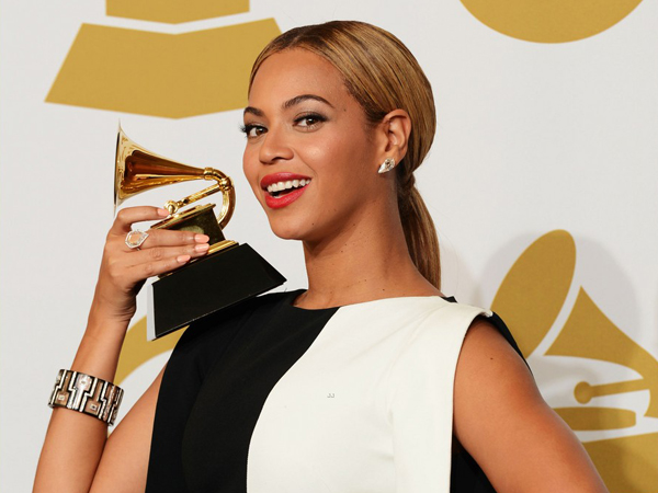 Dapat Empat Nominasi di Grammy Awards 2015, Beyonce Pecahkan Rekor Baru!