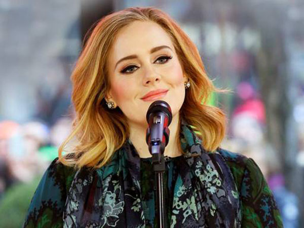 Adele Dinobatkan Jadi Penyanyi Paling Bersinar di 2012