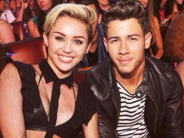 Pernah Pacaran Dengan Miley Cyrus, Nick Jonas Menyesal?
