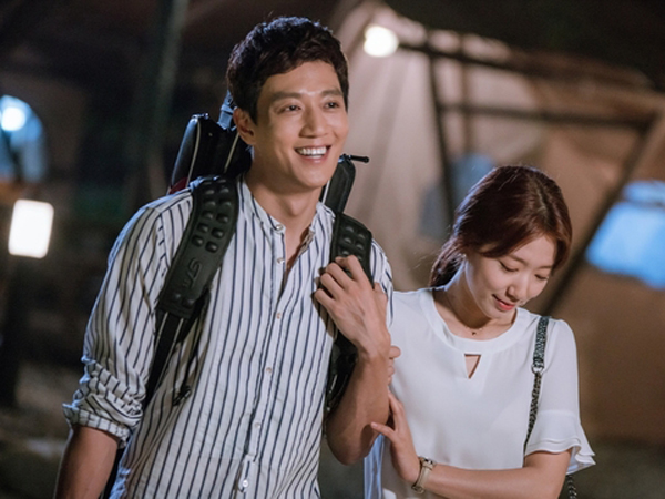 Makin Romantis, Intip Bocoran Adegan Park Shin Hye dan Kim Rae Won di Episode Terbaru 'Doctors'