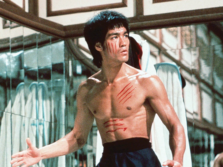 Penelitian Baru Ungkap Kematian Bruce Lee Disebabkan Terlalu Banyak Minum Air