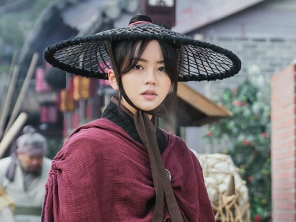 Kim So Hyun Bicara Soal Tantangan dan Pendalaman Karakter di Drama Baru