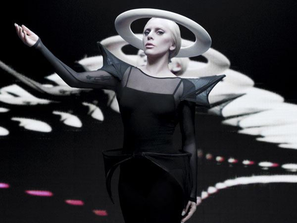 5 Gaya Paling Nyentrik dari 'Mother Monster' Lady Gaga