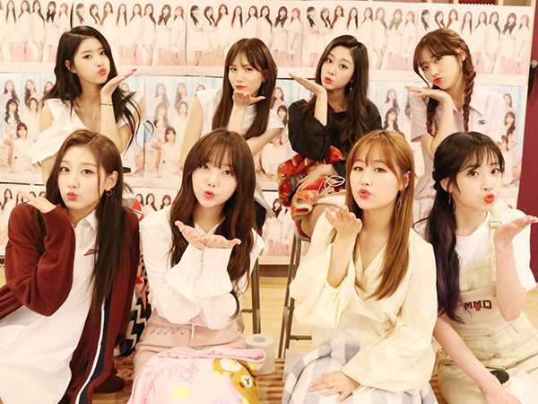Duh, Girl Group Lovelyz Alami Insiden Mirip dengan Wanna One Saat Lakukan Siaran Langsung