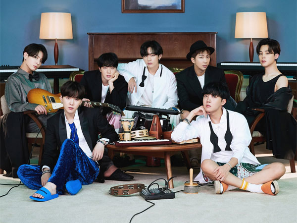 BTS Tampil Cozy di Foto Konsep Pertama untuk Album ‘BE’