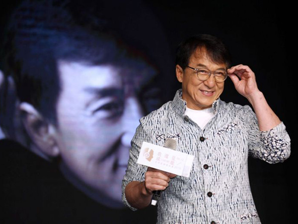 Jackie Chan Janjikan Rp 2 M Bagi Orang yang Bisa Temukan Obat Virus Corona!