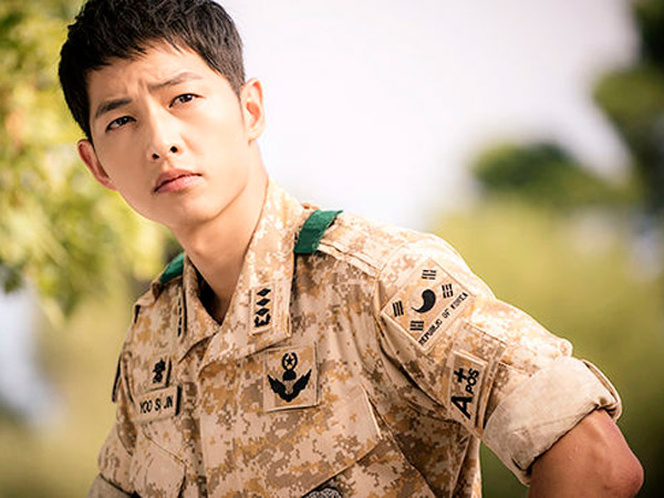 Jadi Viral, Foto Song Joong Ki di Barak Tentara Ini Bikin Kamu Kangen Kapten Yoo Si Jin!