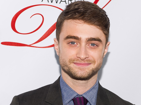Wah, Daniel Radcliffe Berani Tampil Botak Untuk Film Nazi Terbarunya!