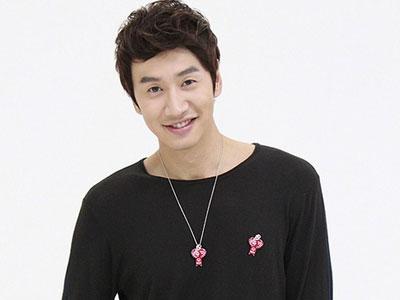 Lee Kwang Soo Berubah Jadi Chef Tampan Untuk 'Dating Agency:Cyrano'