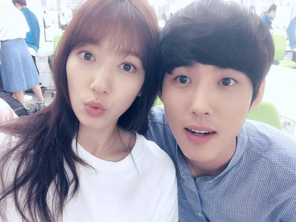 13 Tahun Setelah ‘Stairway to Heaven’, Park Shin Hye dan Baek Sung Hyun Reuni di ‘Doctors’