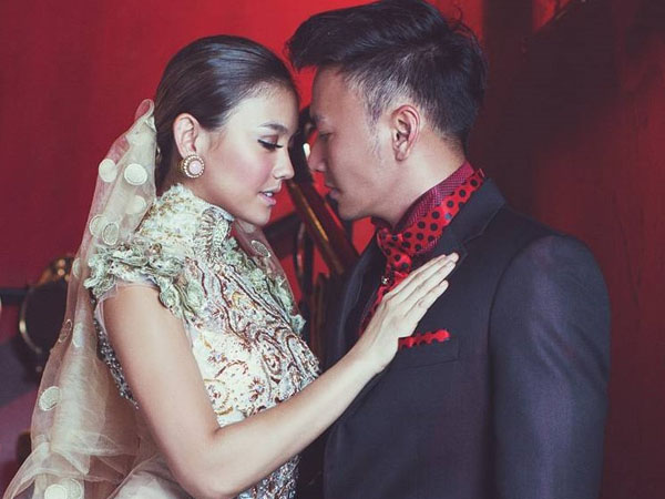 Pihak Anne Avantie Angkat Bicara Soal Foto Pre Wedding Agnez Mo-Saputra Wijaya