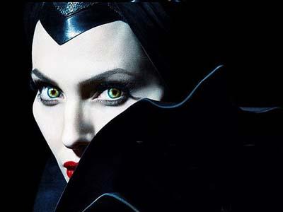 Hiii.. Seramnya Nyanyian Penyihir Ala Angelina Jolie di Film 'Maleficent'!