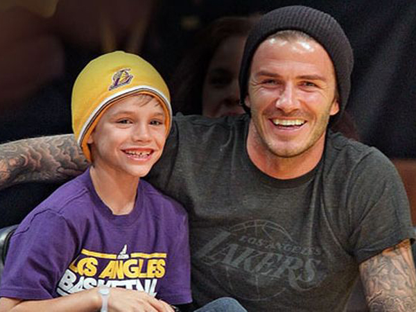 Yuk, Intip Aksi Anak David Beckham Saat Jadi Model Iklan!