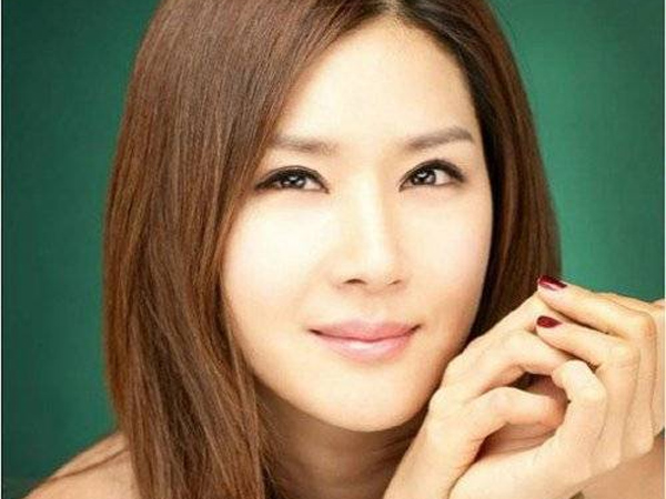 Hilang Saat Skydiving, Aktris Jung In Ah Ditemukan Tewas