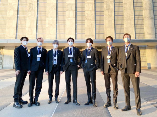 Presiden Moon Jae In Sebut Tak Ada Kandidat yang Lebih Baik dari BTS untuk Wakili Generasi Muda