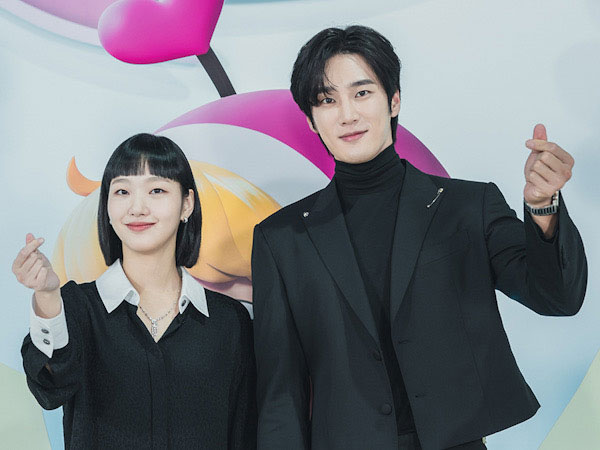 Kim Go Eun dan Ahn Bo Hyun Saling Puji dan Pamer Chemistry