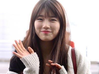 Suzy miss A Kejutkan Pengunjung Kafe Milik Orangtuanya dengan Kehadirannya